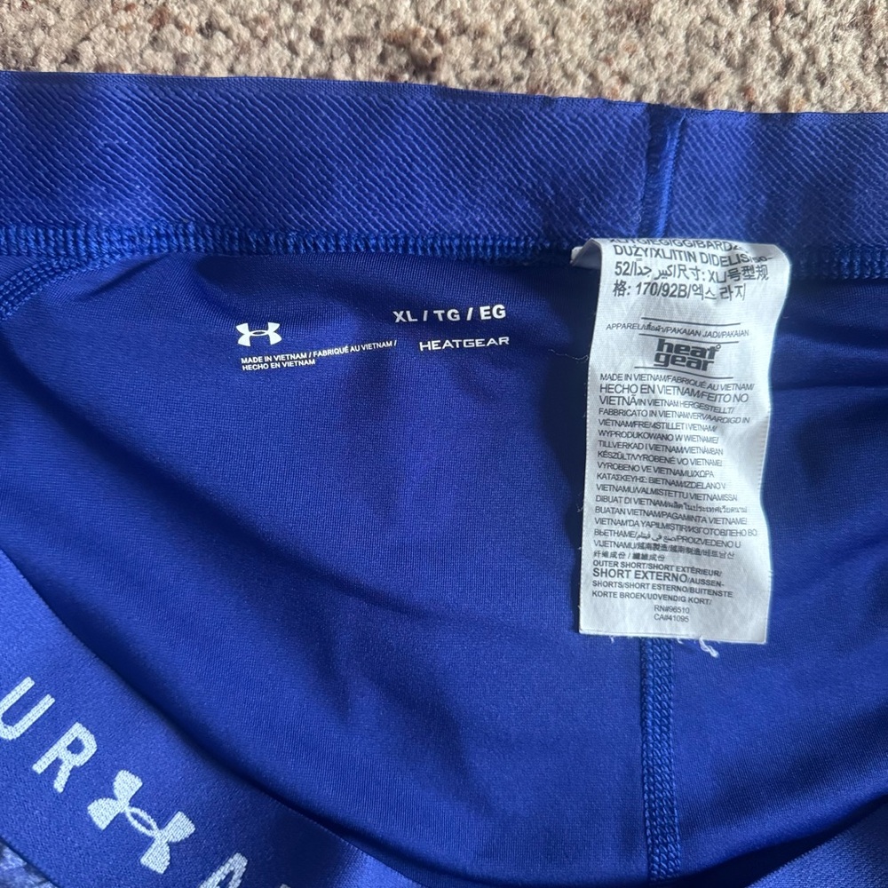 Under Armour HeatGear Women’s Shorts - Picture 10 of 10